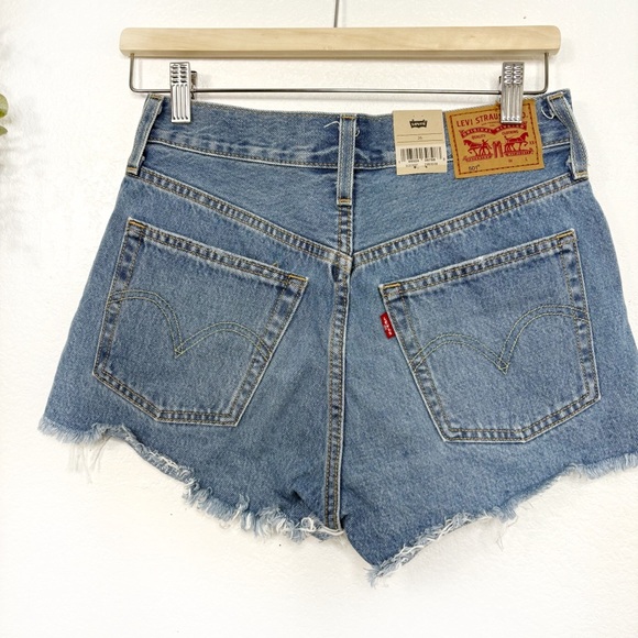 Levi's 501° Original Fit High-Rise Women's Jean Shorts - Picture 7 of 9